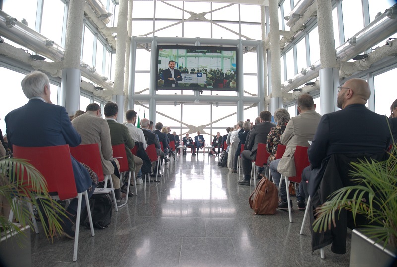 Matteo Salvini in diretta al convegno Federmotorizzazione